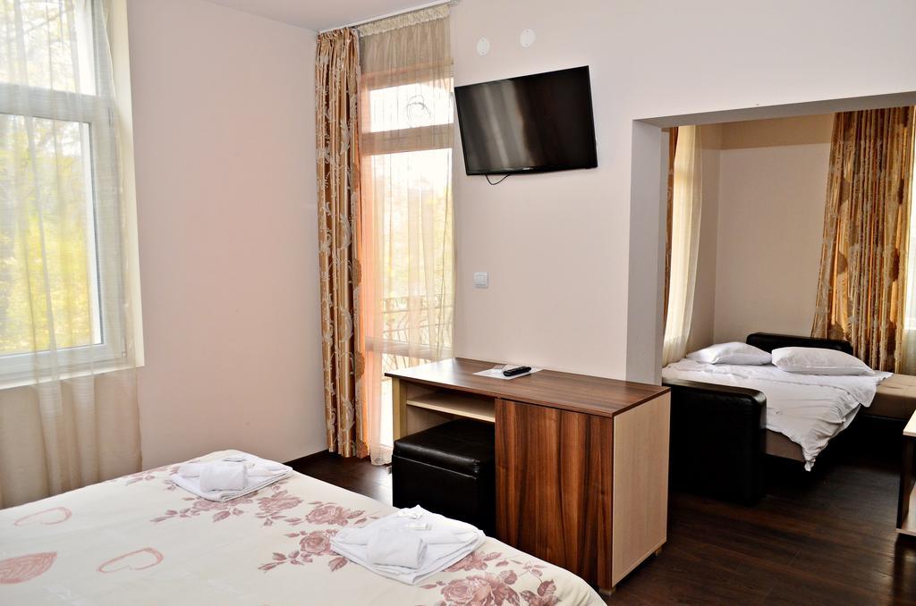 Guest House Anelim Veliko Tărnovo Exterior foto